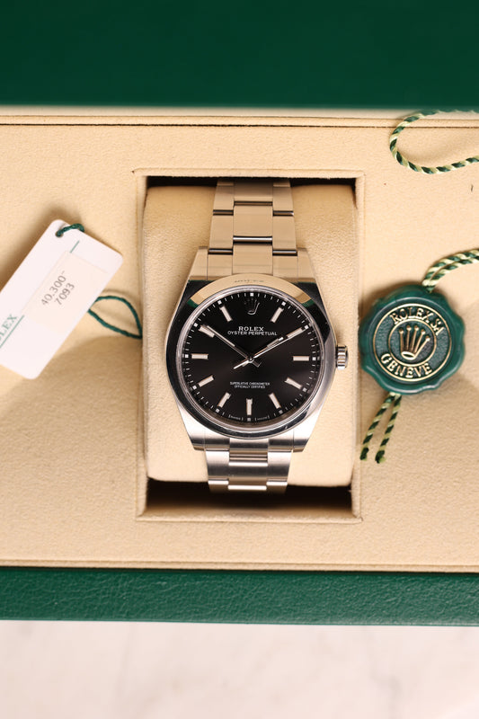 Rolex Oyster Perpetual 39 mm 114300