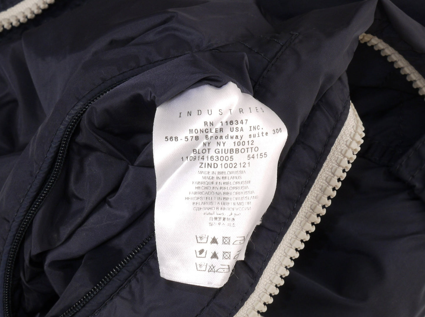 Moncler Blot