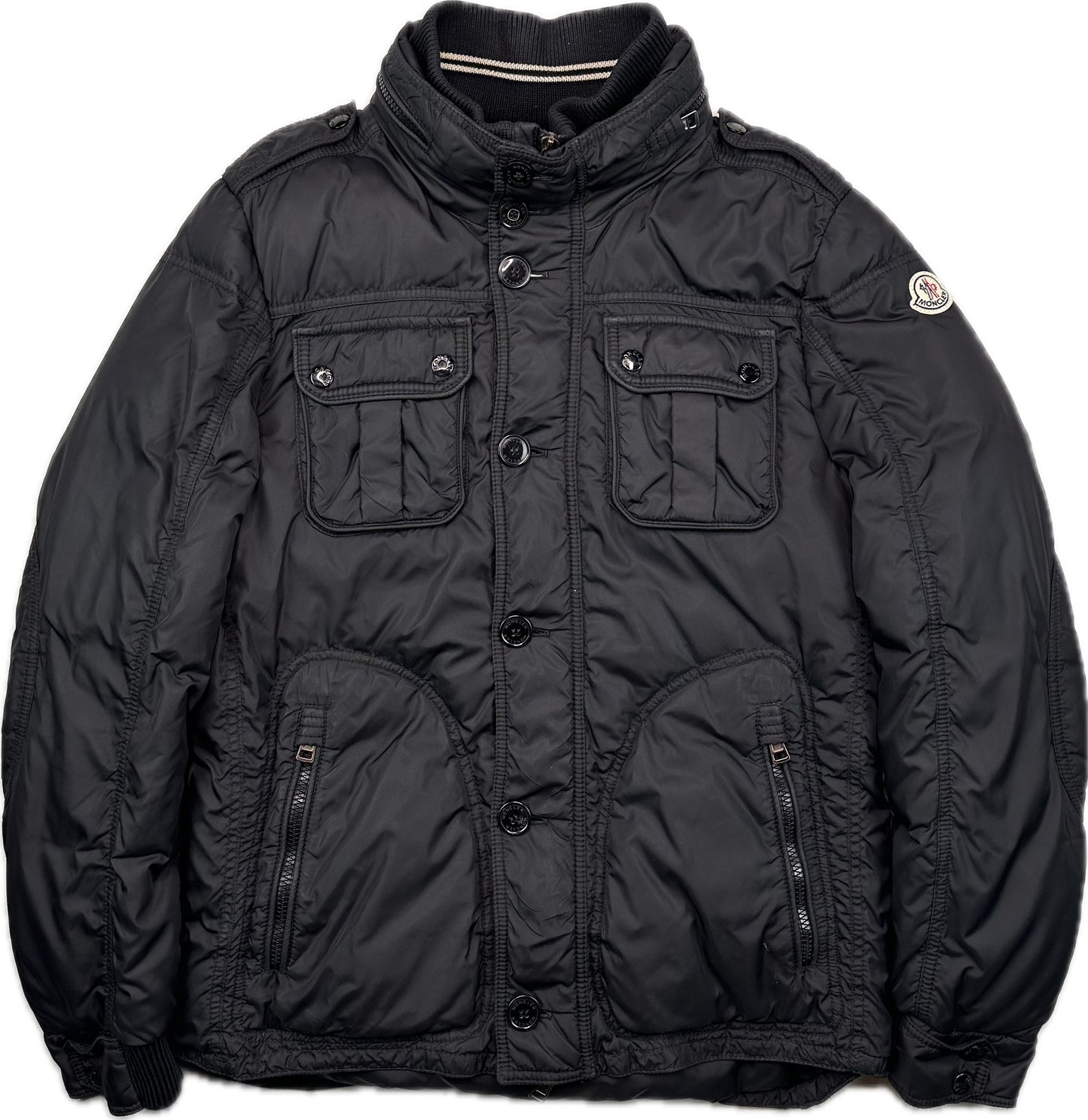 Moncler Tours