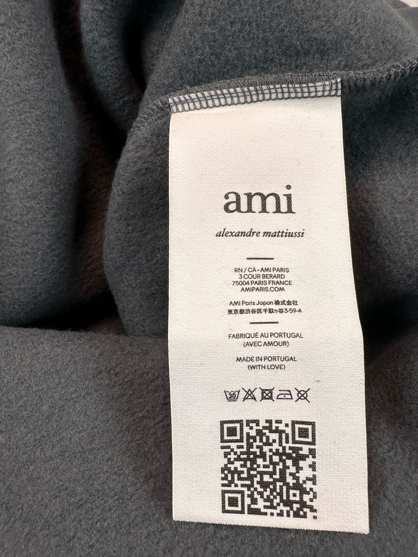 AMI Heart Crewneck