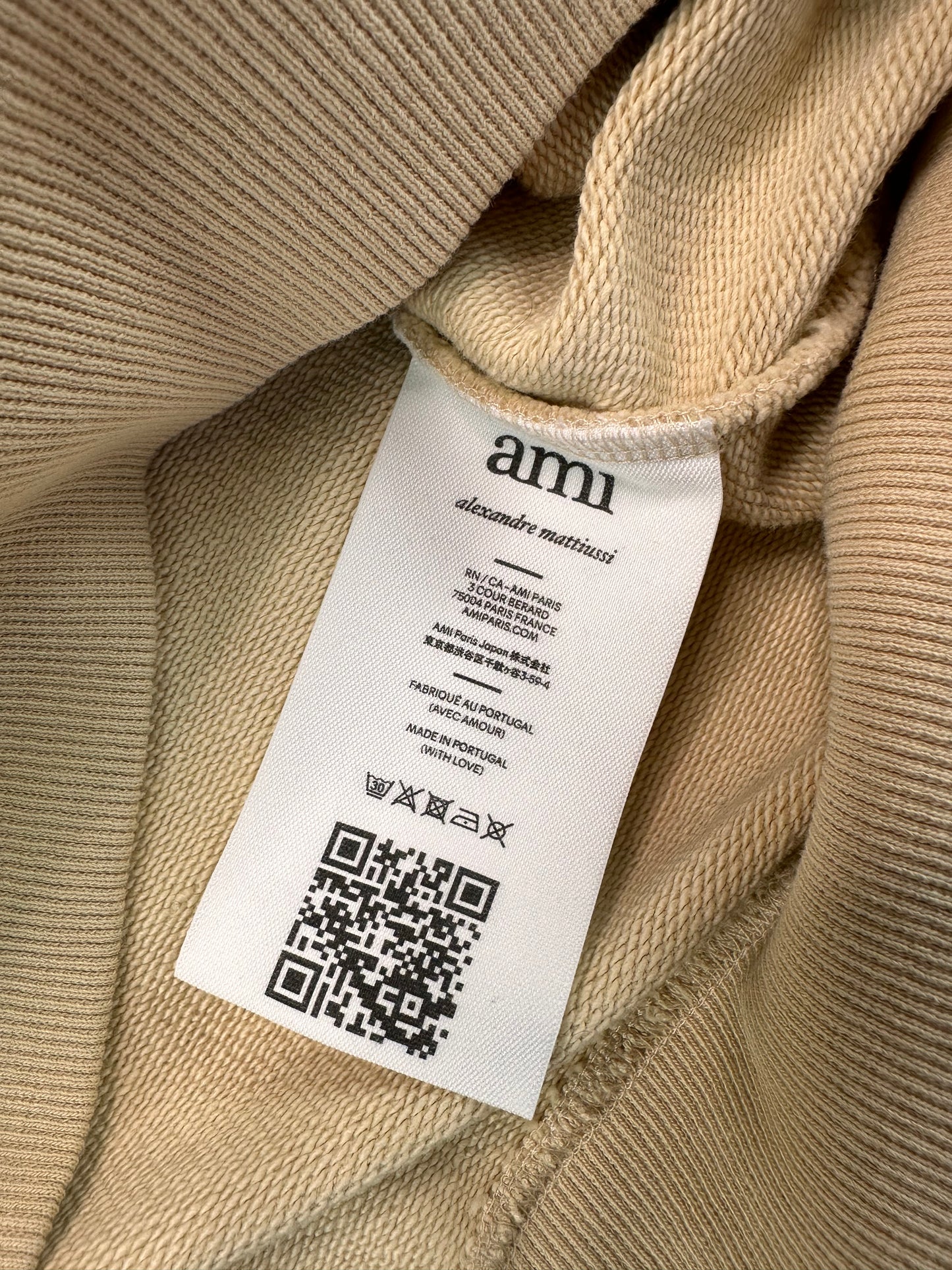 AMI Heart Crewneck