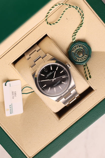 Rolex Oyster Perpetual 39 mm 114300